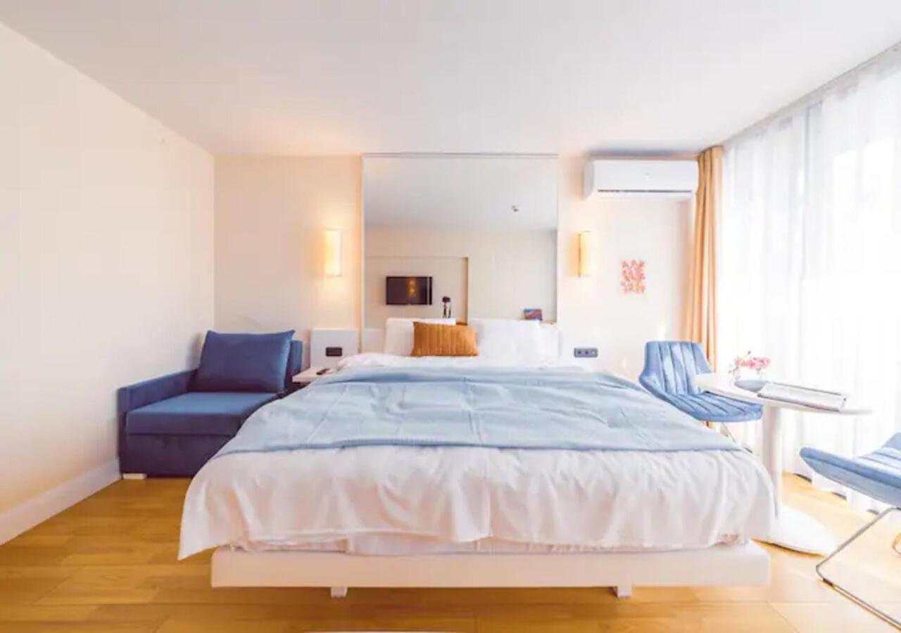Orbi Luxury *
